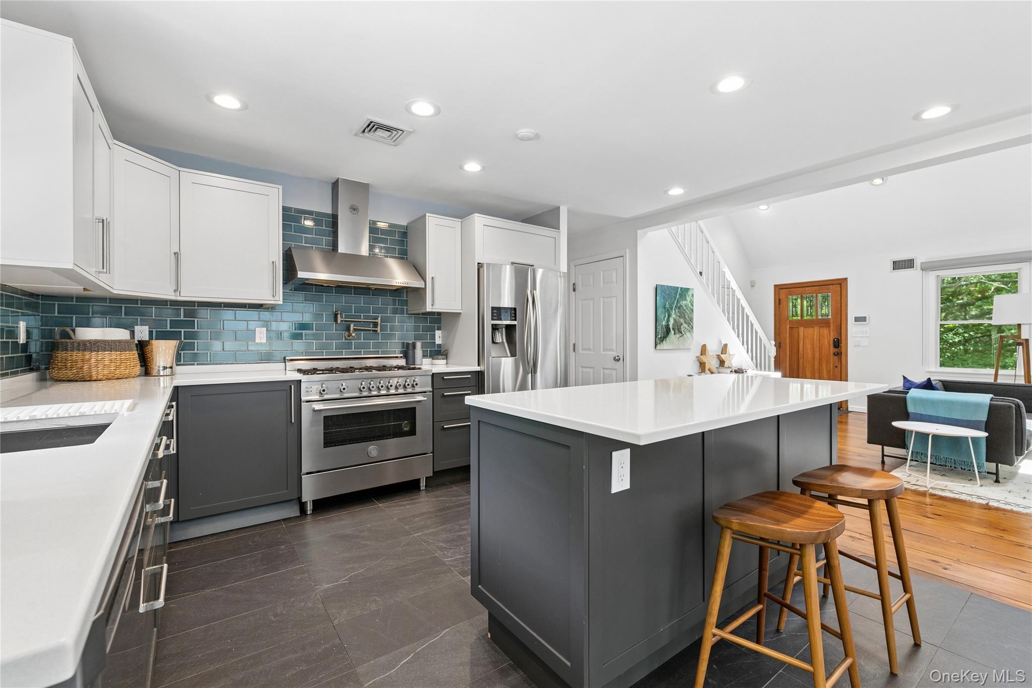Single Family Squires Boulevard  Suffolk County, NY 11946, MLS-1013719-15