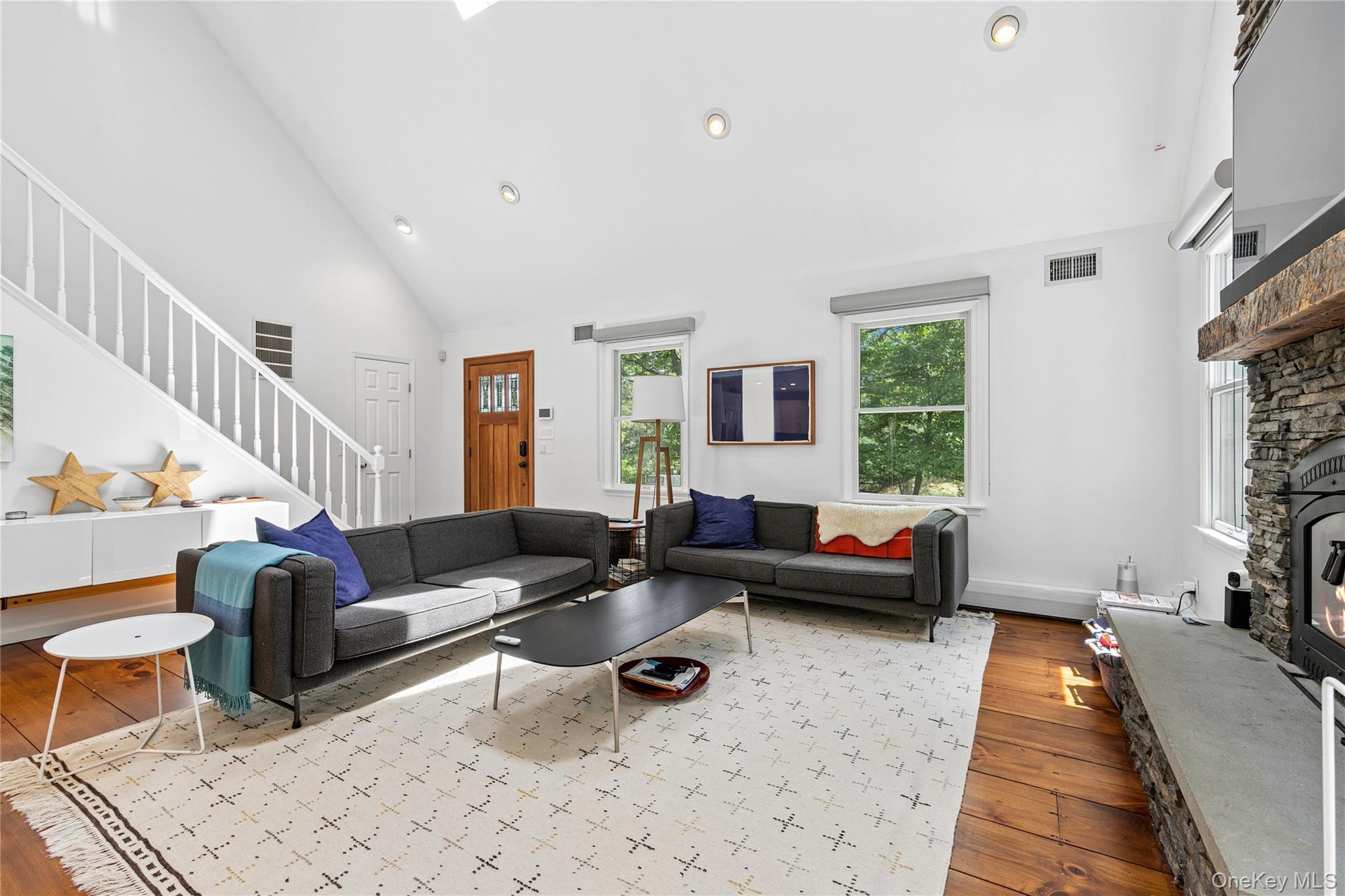 Single Family Squires Boulevard  Suffolk County, NY 11946, MLS-1013719-9