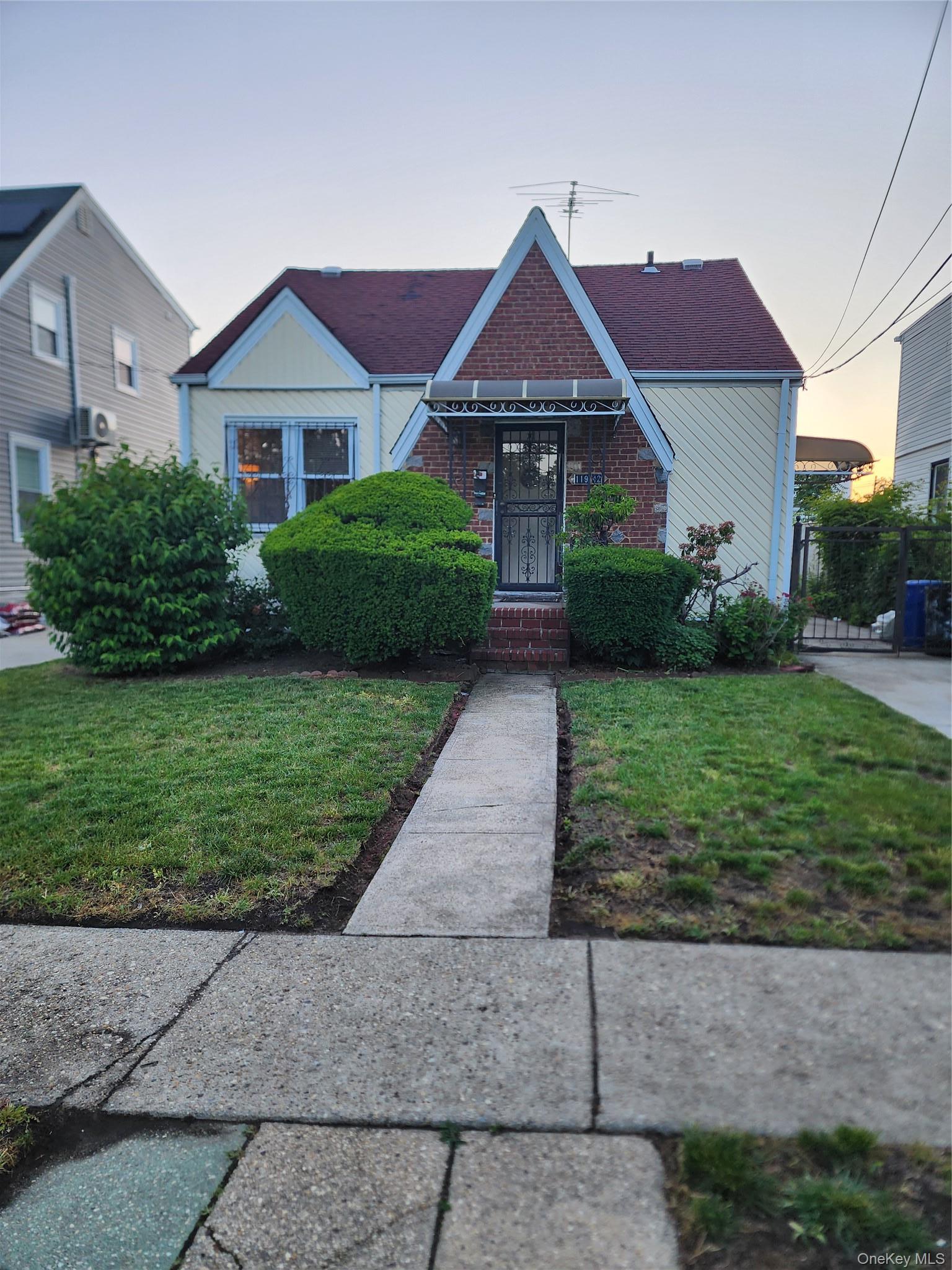 Single Family 238th Street  Queens, NY 11411, MLS-1013728-19