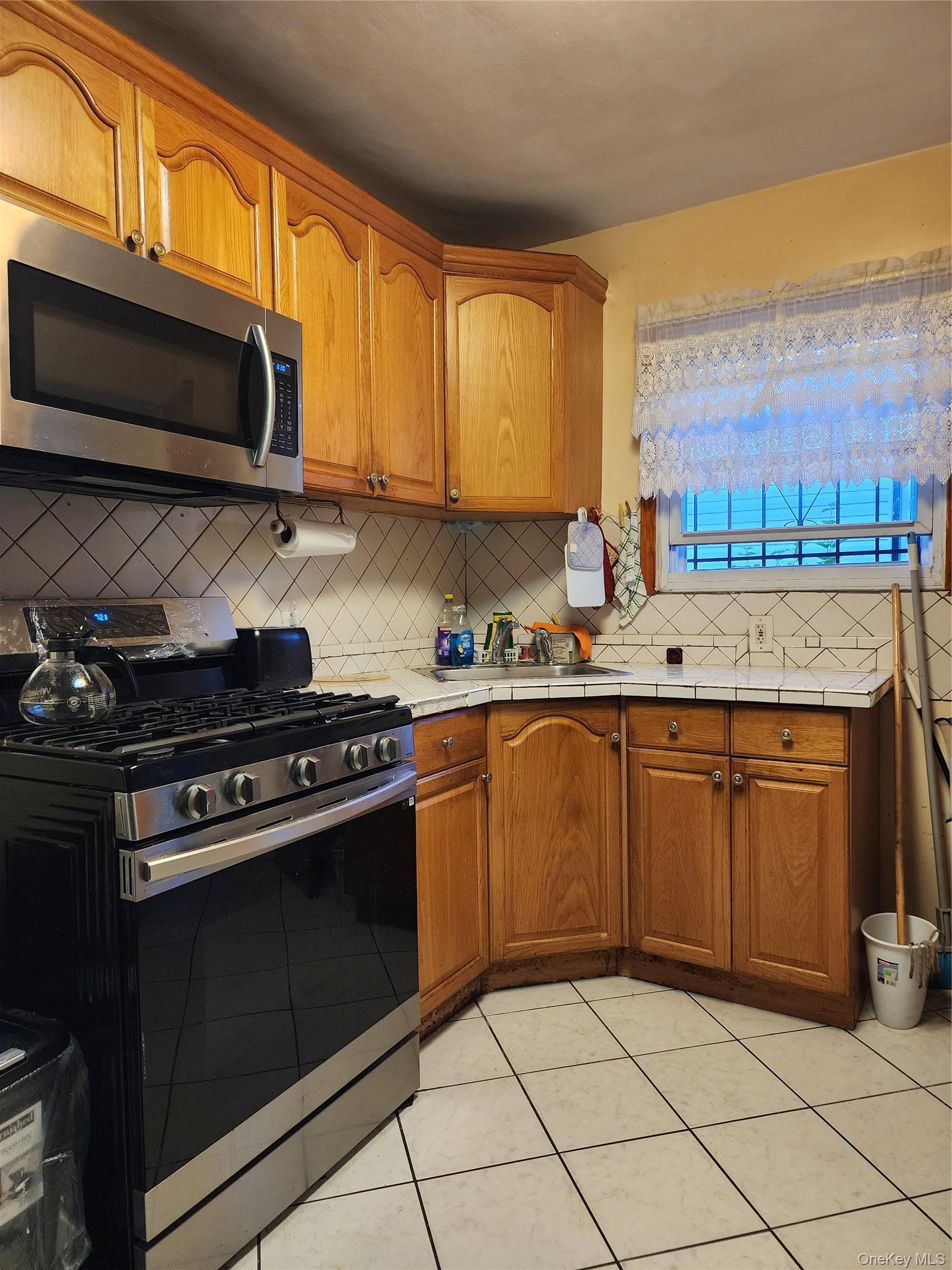 Single Family 238th Street  Queens, NY 11411, MLS-1013728-31