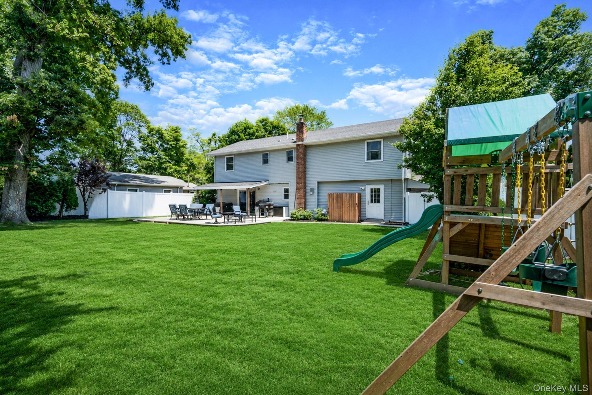 Single Family Rose Drive  Suffolk County, NY 11779, MLS-1013737-10