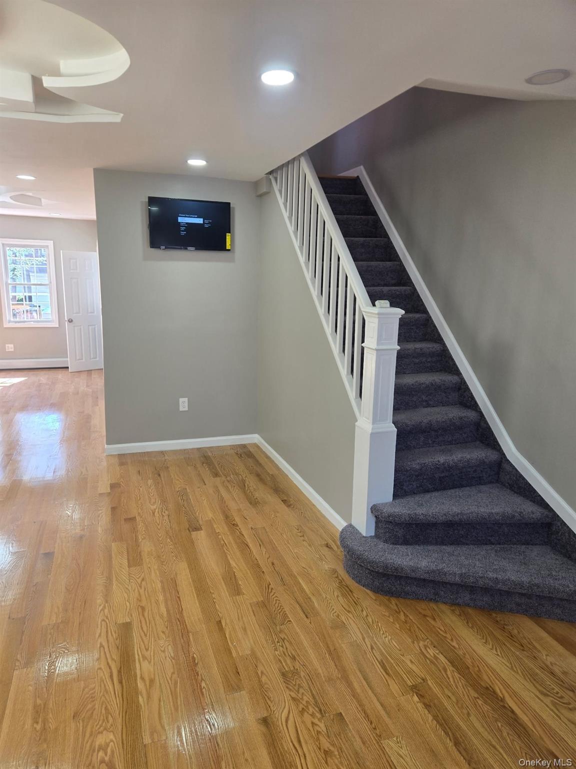 Single Family Bouck Bronx, NY 10469, MLS-1013758-10