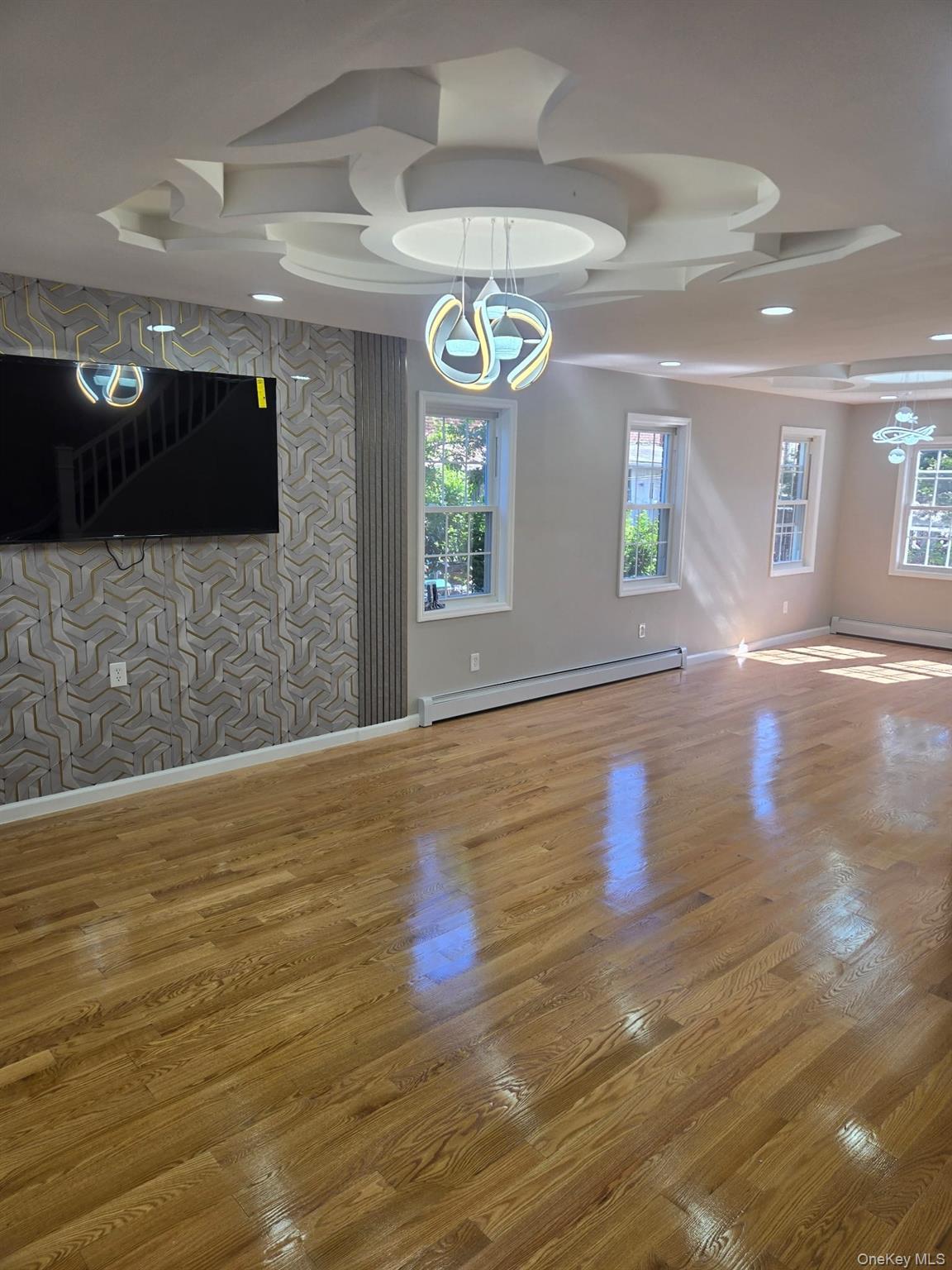 Single Family Bouck Bronx, NY 10469, MLS-1013758-2