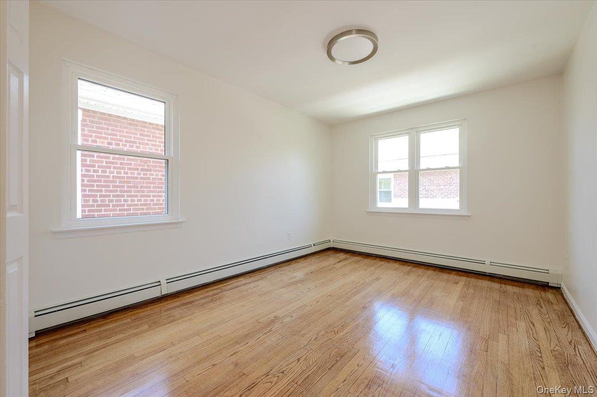 Single Family Neill Avenue Bronx, NY 10461, MLS-1013767-17