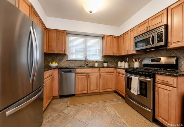 Single Family Neill Avenue Bronx, NY 10461, MLS-1013767-22