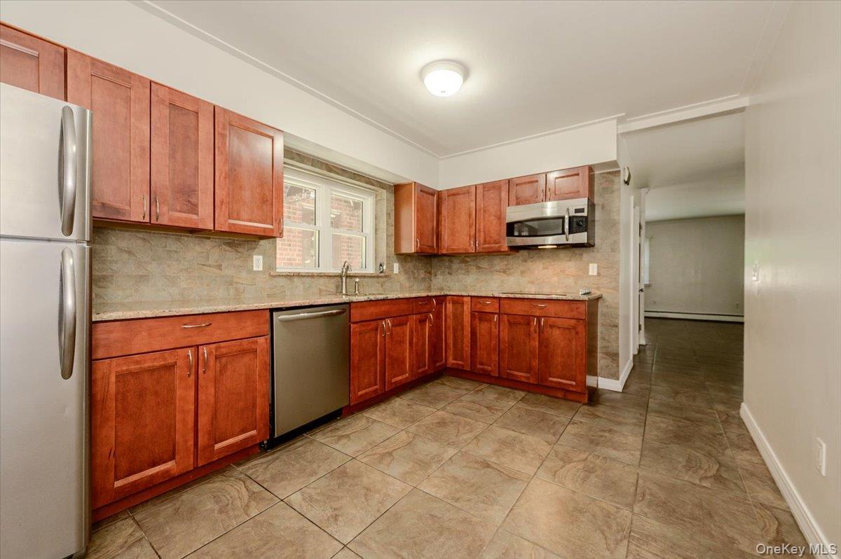 Single Family Neill Avenue Bronx, NY 10461, MLS-1013767-33
