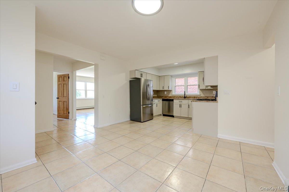 Single Family Neill Avenue Bronx, NY 10461, MLS-1013767-8