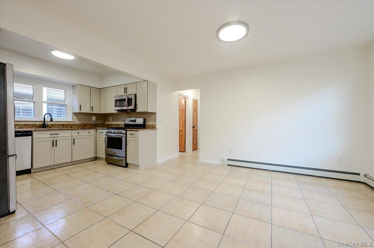 Single Family Neill Avenue Bronx, NY 10461, MLS-1013767-9