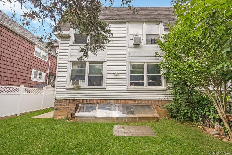 Single Family 23rd Road  Queens, NY 11360, MLS-1013772-33
