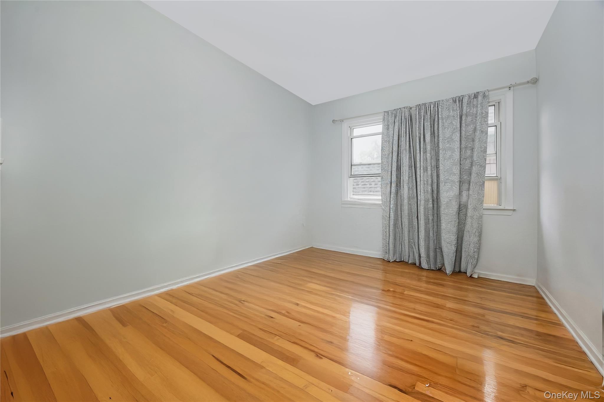 Single Family 23rd Road Queens, NY 11360, MLS-1013772-35