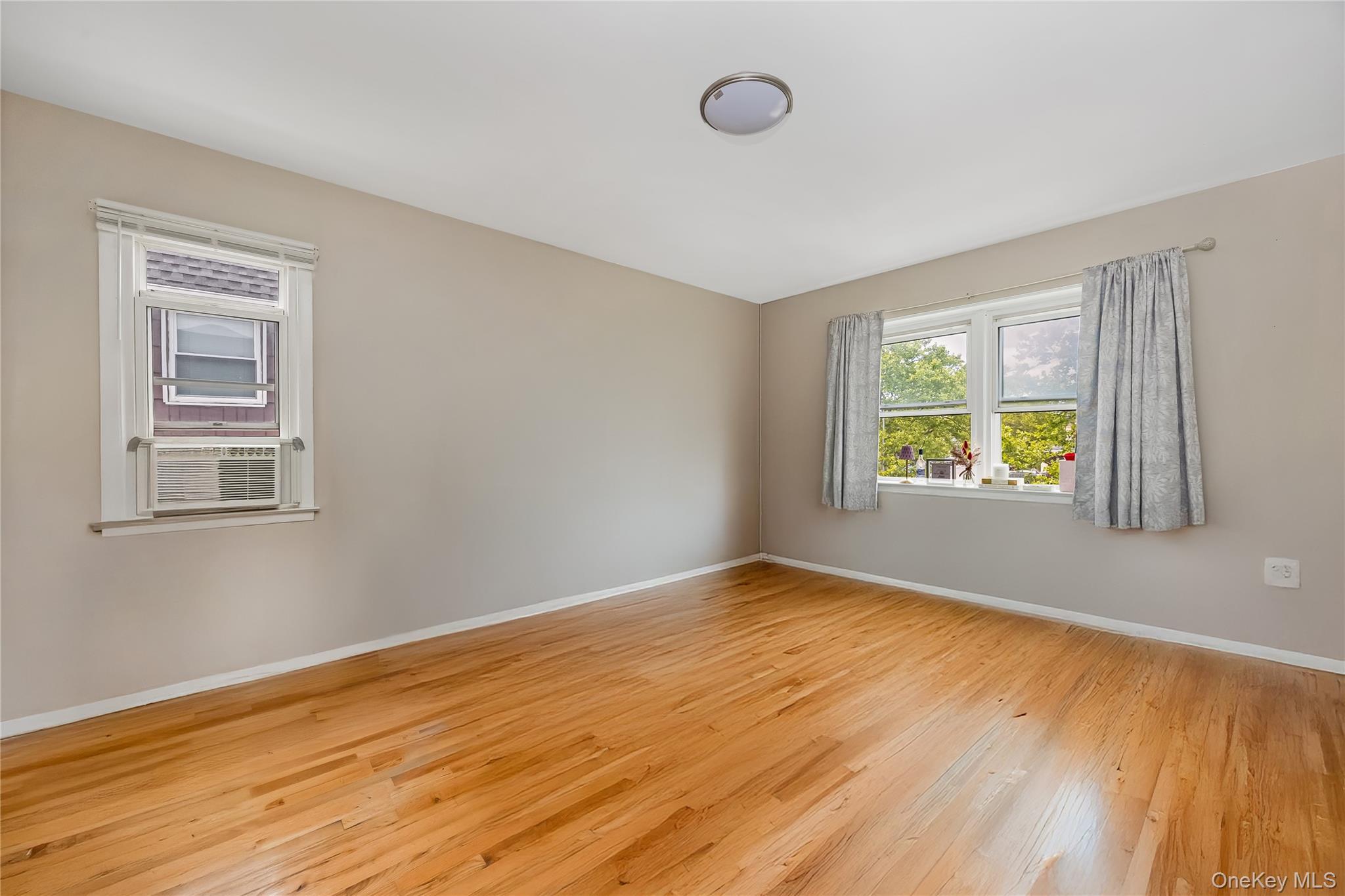 Single Family 23rd Road Queens, NY 11360, MLS-1013772-36