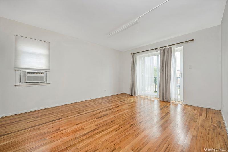 Single Family 23rd Road  Queens, NY 11360, MLS-1013772-4