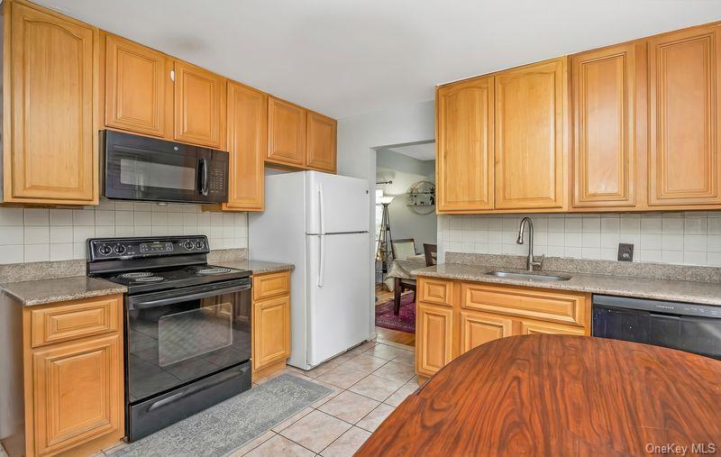 Single Family 23rd Road  Queens, NY 11360, MLS-1013772-6