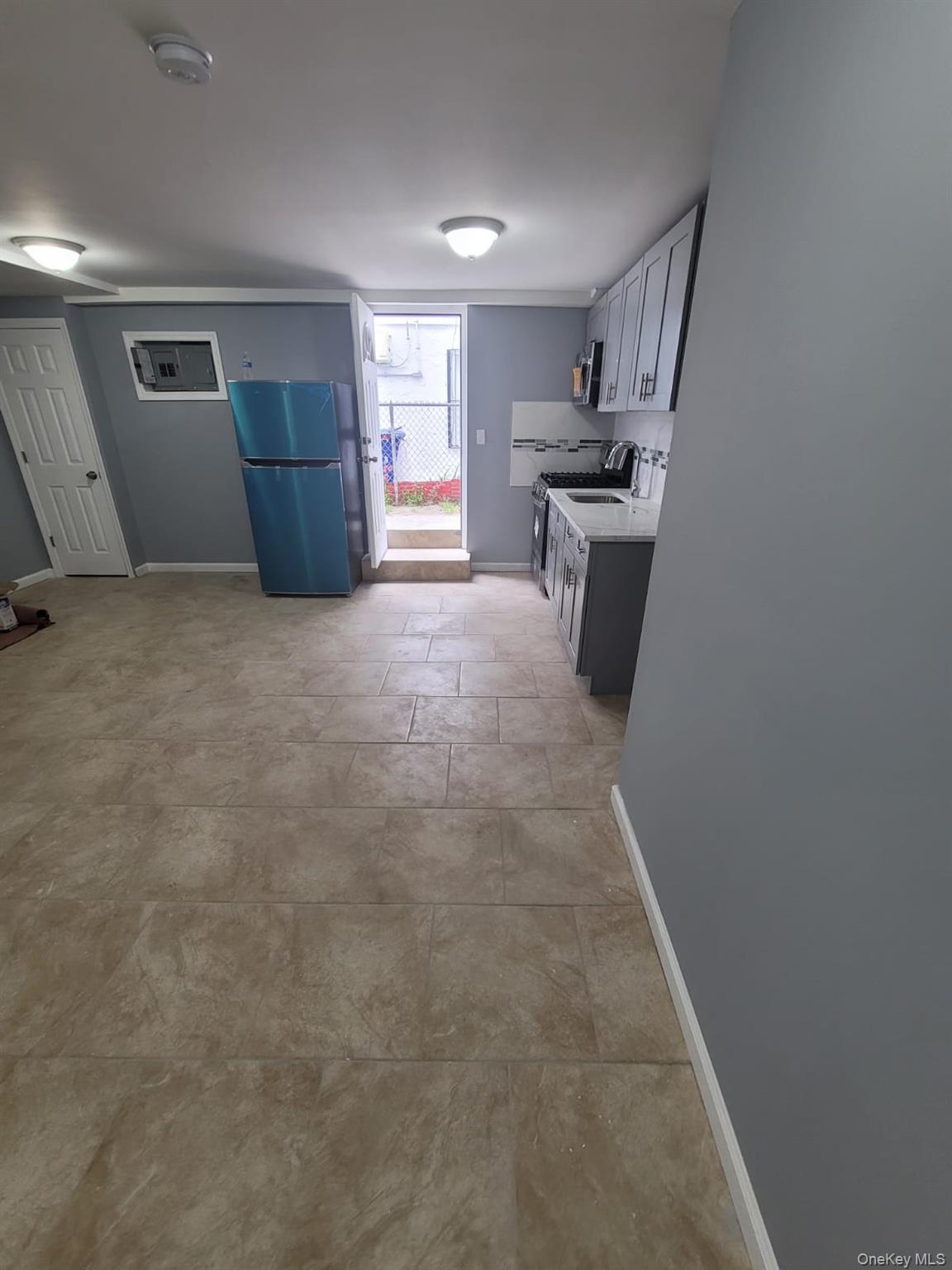 Single Family Beach 64th Street  Queens, NY 11692, MLS-1013792-17