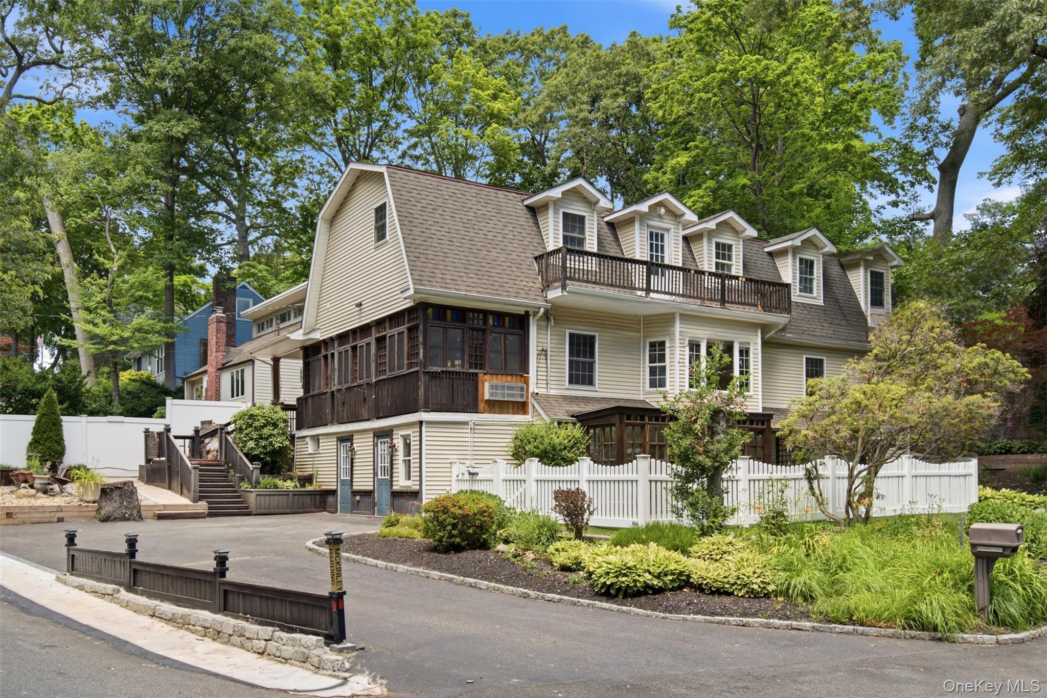 Single Family Mckinley Terrace Suffolk County, NY 11721, MLS-1013820-27