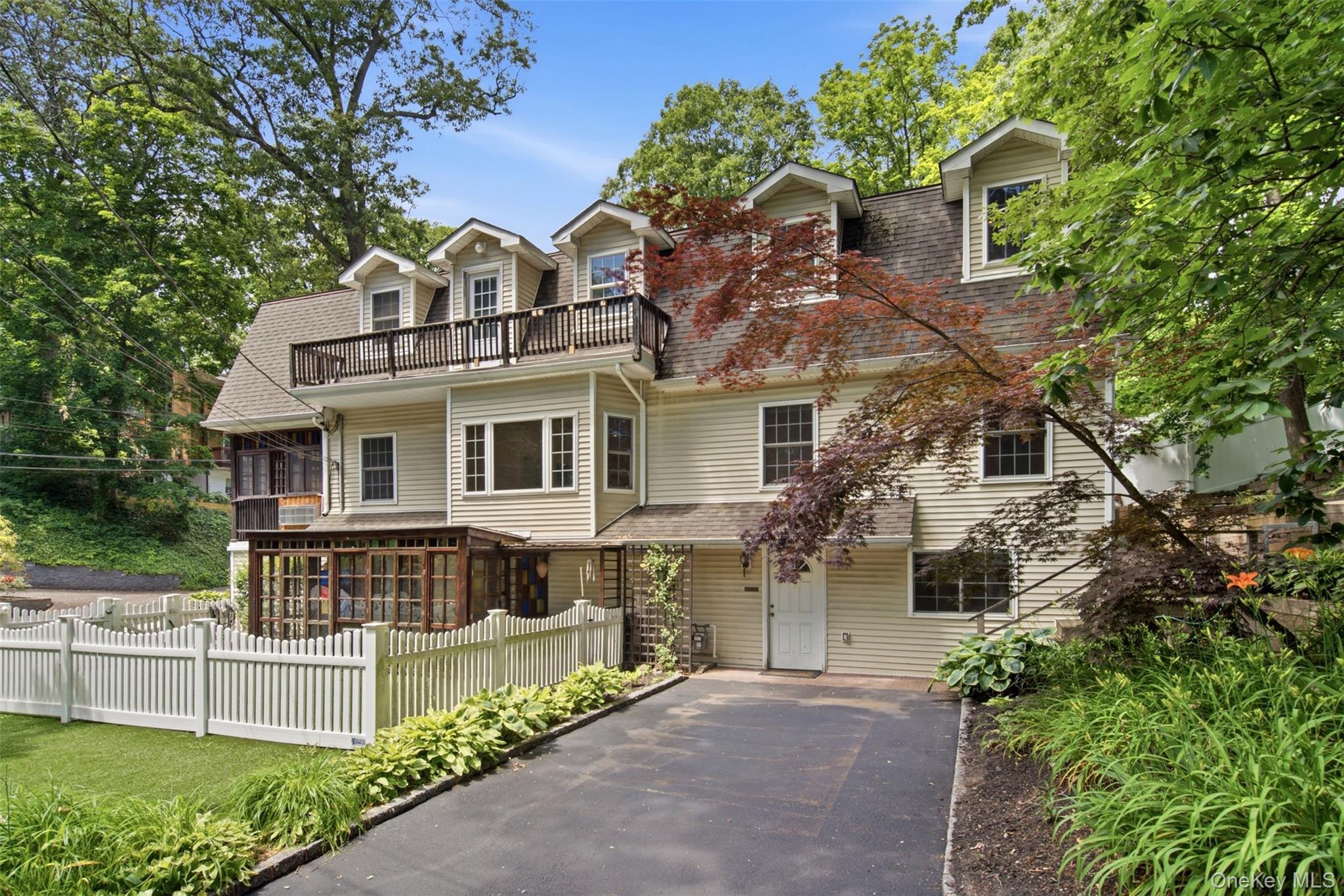 Single Family Mckinley Terrace Suffolk County, NY 11721, MLS-1013820-3