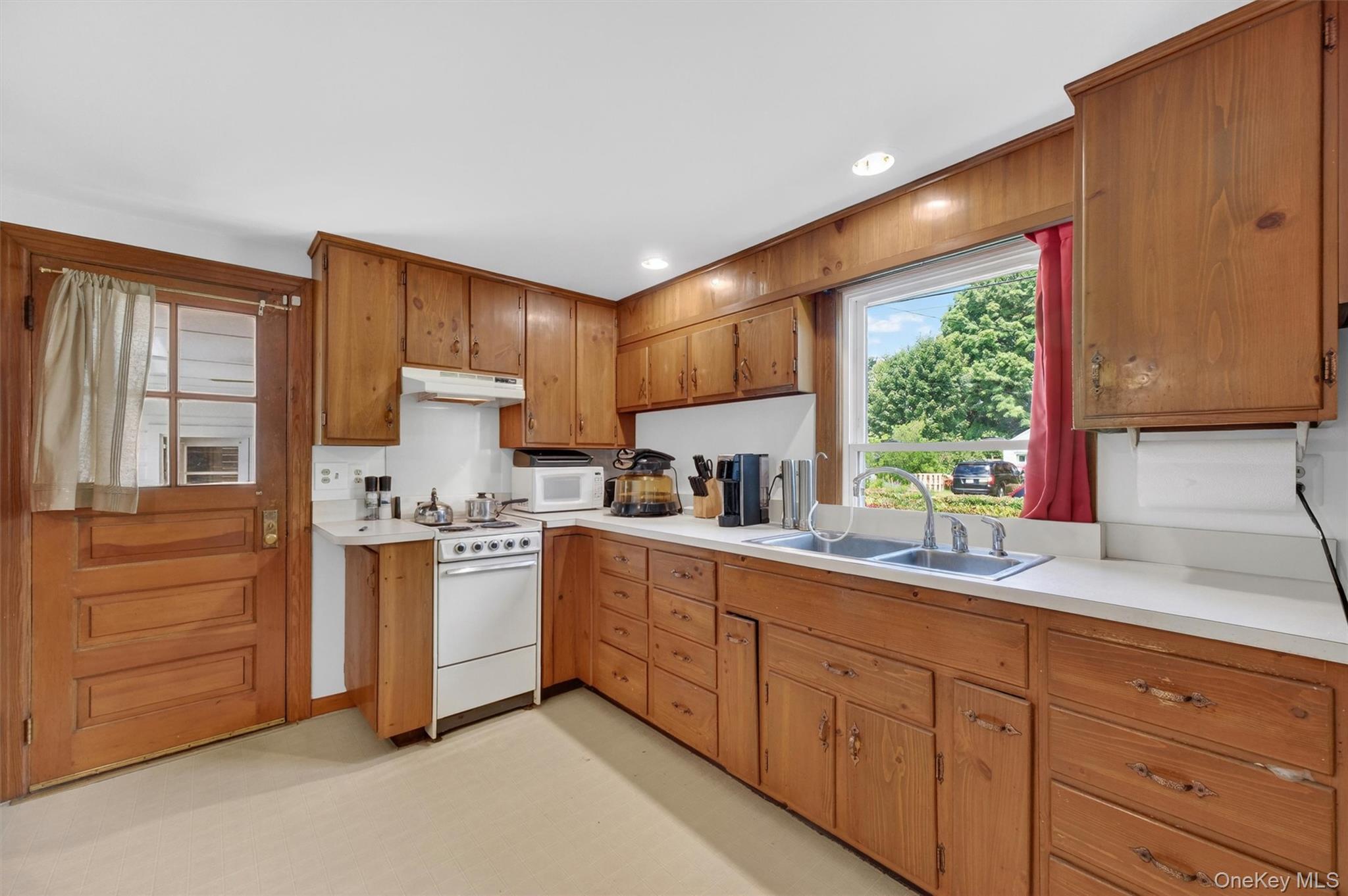 Single Family Merilina Avenue Ulster County, NY 12401, MLS-1013834-8