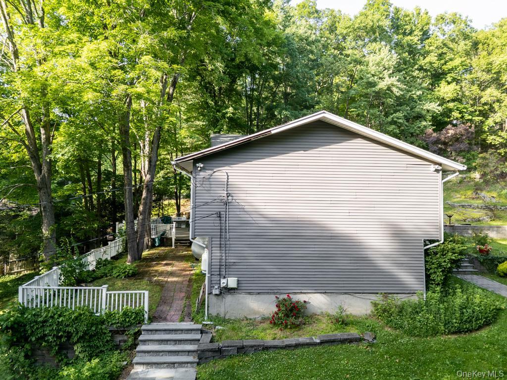 Single Family Englewood Terrace Putnam County, NY 10541, MLS-1013835-41