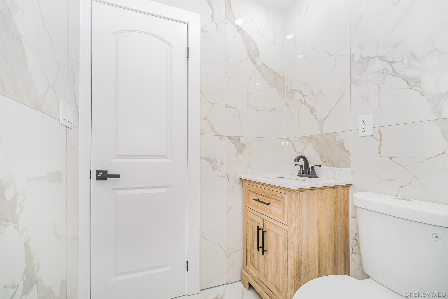 Single Family Rockaway Brooklyn, NY 11236, MLS-1013853-13