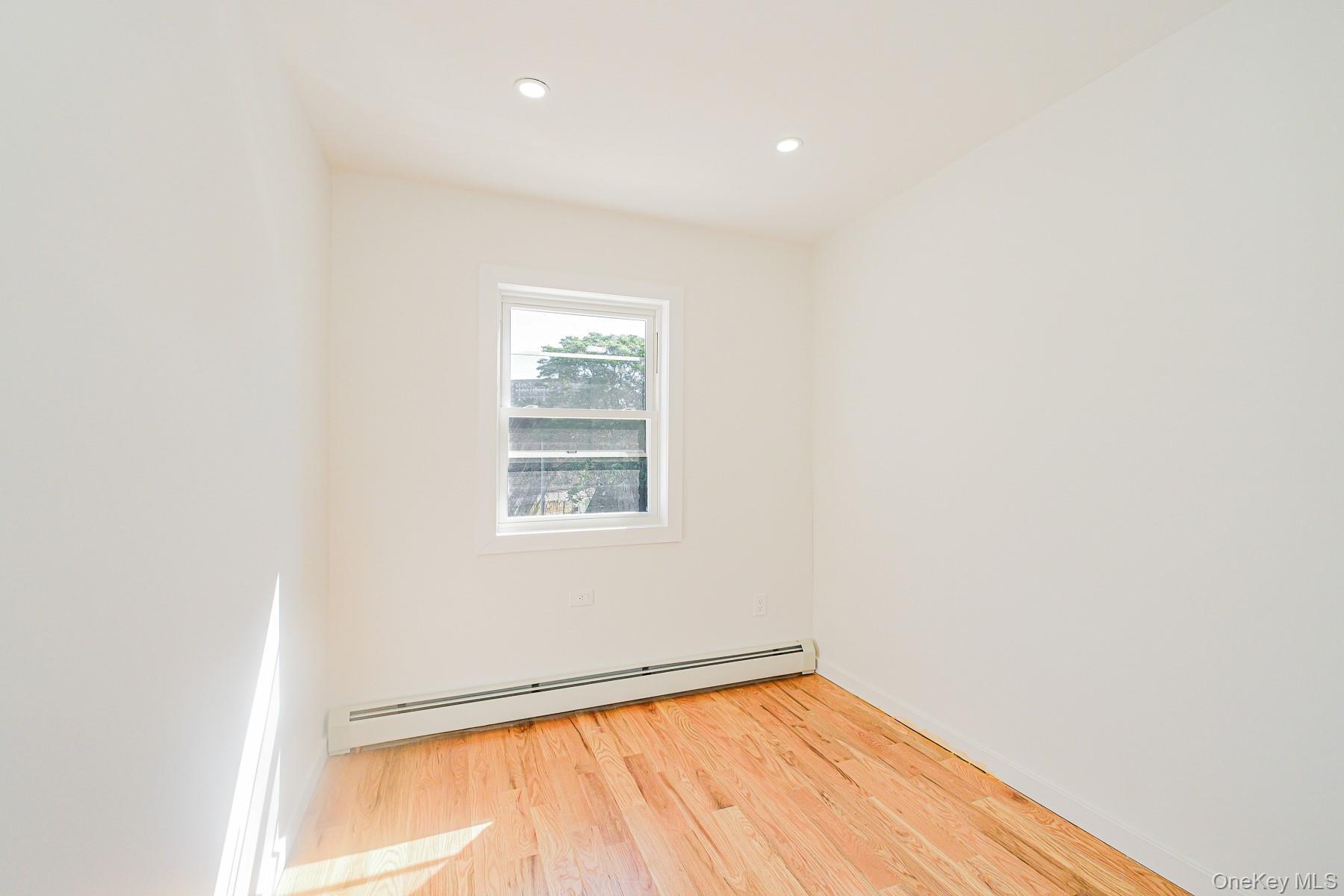 Single Family Rockaway Brooklyn, NY 11236, MLS-1013853-22