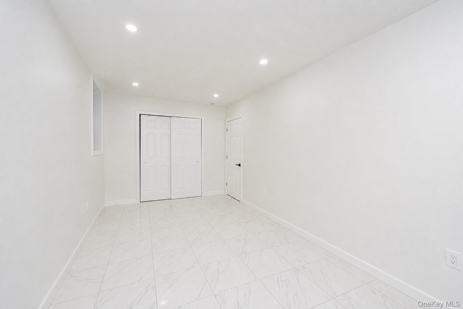 Single Family Rockaway Brooklyn, NY 11236, MLS-1013853-33