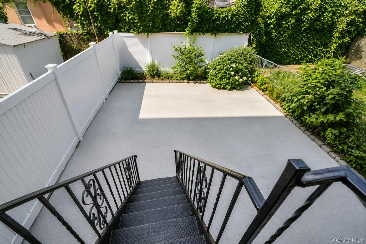 Single Family Rockaway Brooklyn, NY 11236, MLS-1013853-40