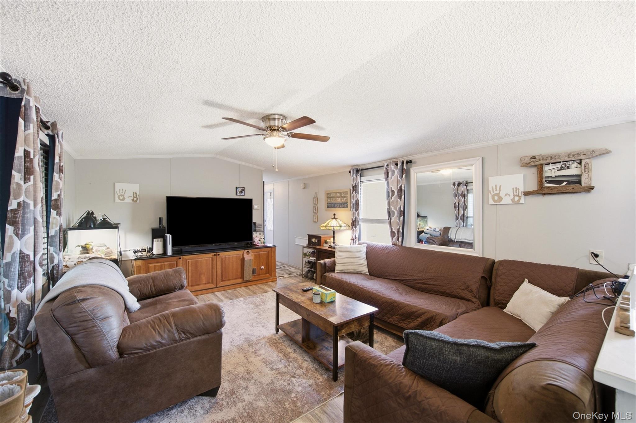 Single Family Lincoln Avenue  Suffolk County, NY 11741, MLS-1013905-10