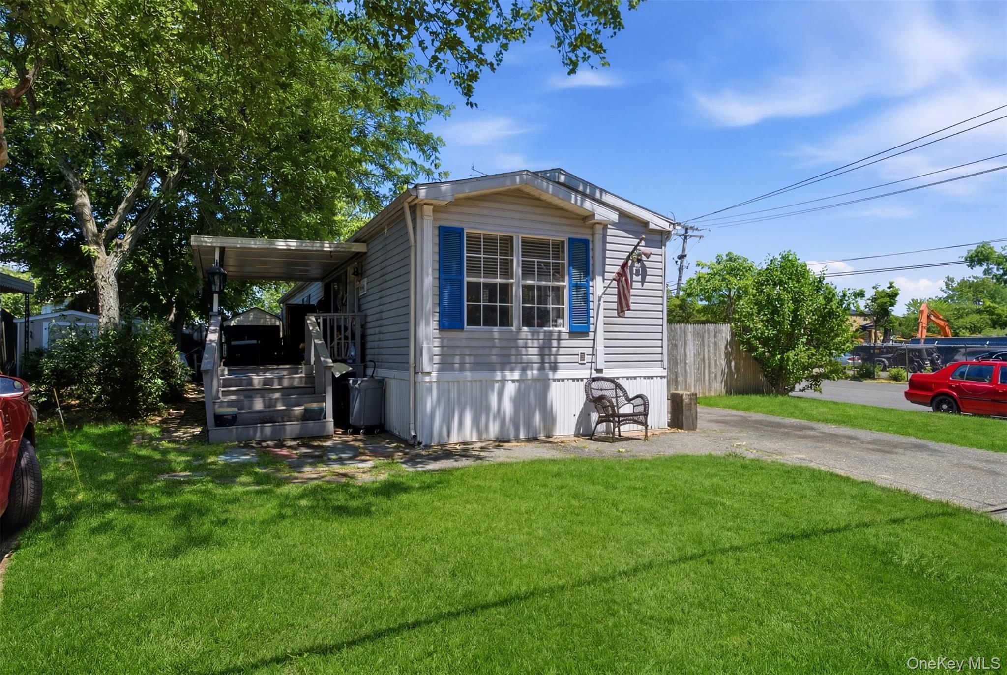 Single Family Lincoln Avenue  Suffolk County, NY 11741, MLS-1013905-4