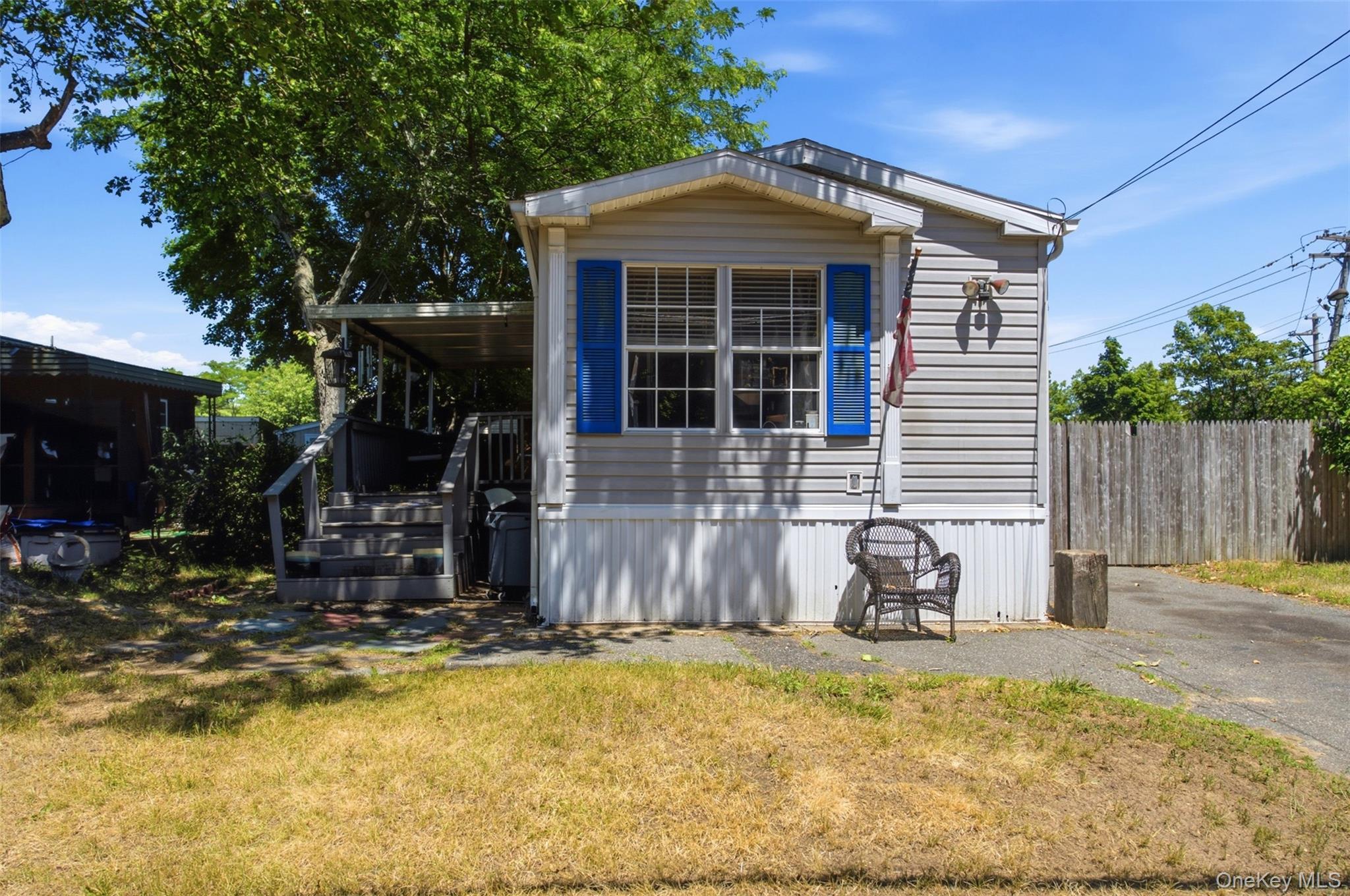 Single Family Lincoln Avenue  Suffolk County, NY 11741, MLS-1013905-8