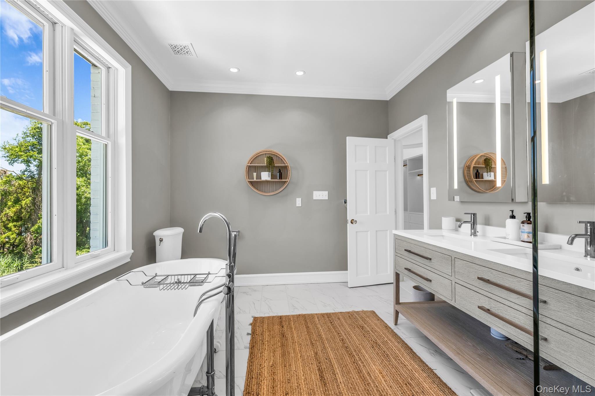 Single Family S Howells Point Road  Suffolk County, NY 11713, MLS-1013917-32