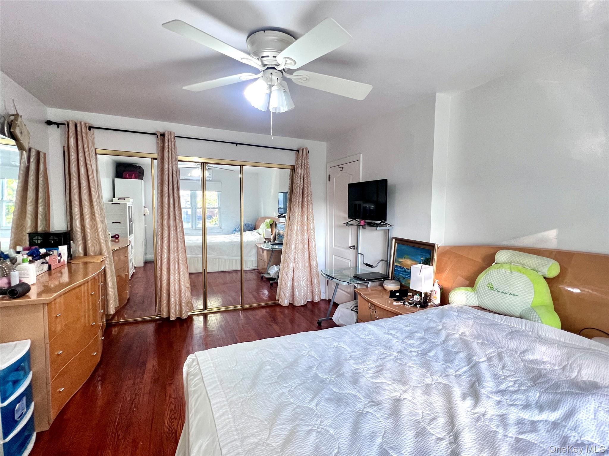 Single Family 196th Queens, NY 11365, MLS-1013932-17