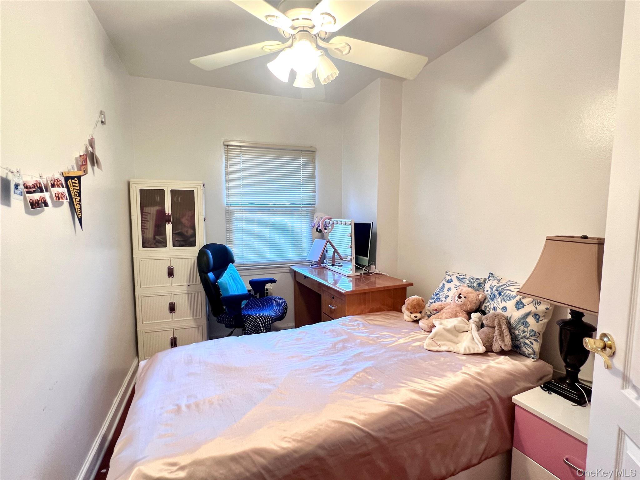 Single Family 196th Queens, NY 11365, MLS-1013932-20