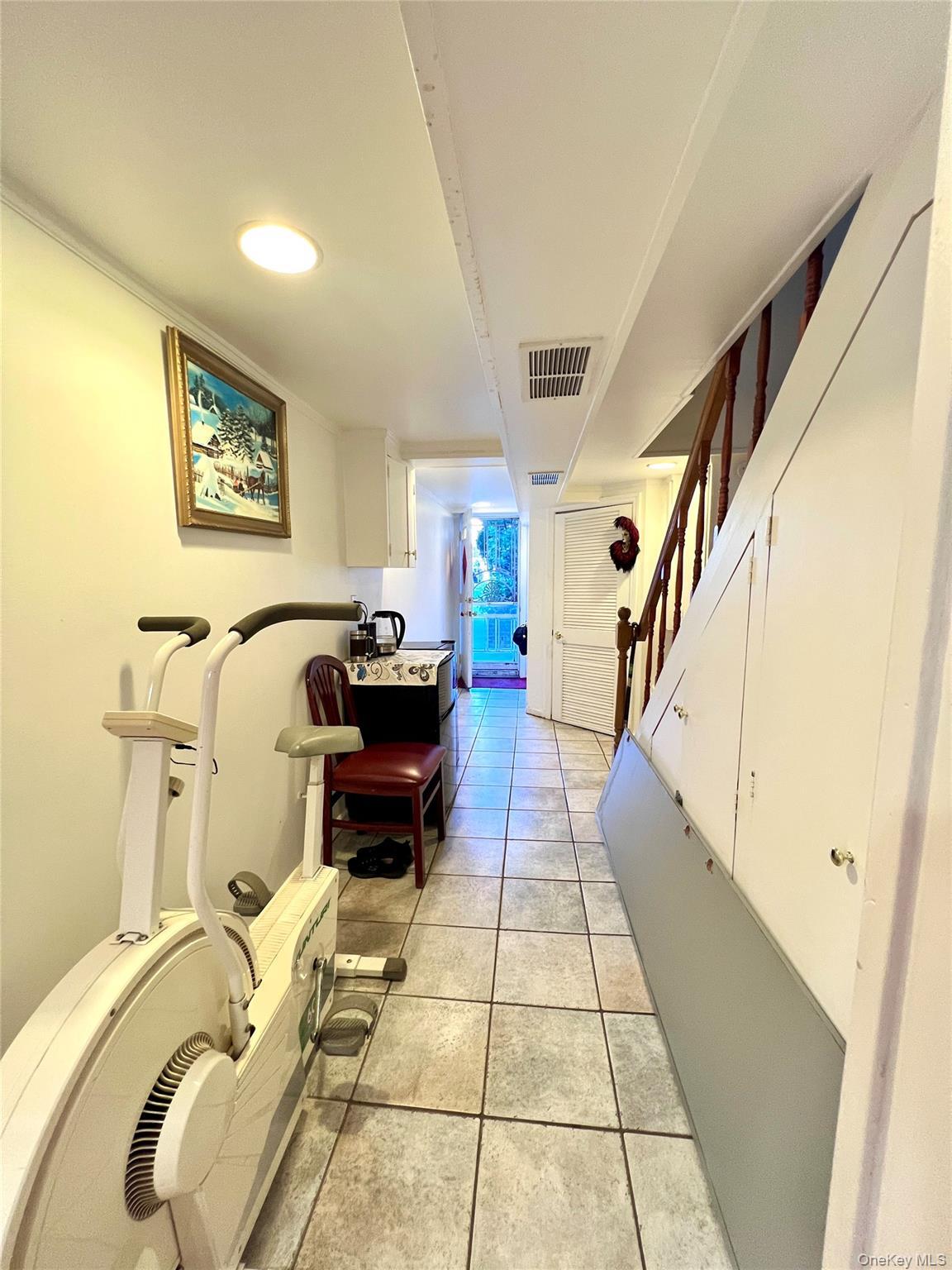 Single Family 196th Queens, NY 11365, MLS-1013932-24