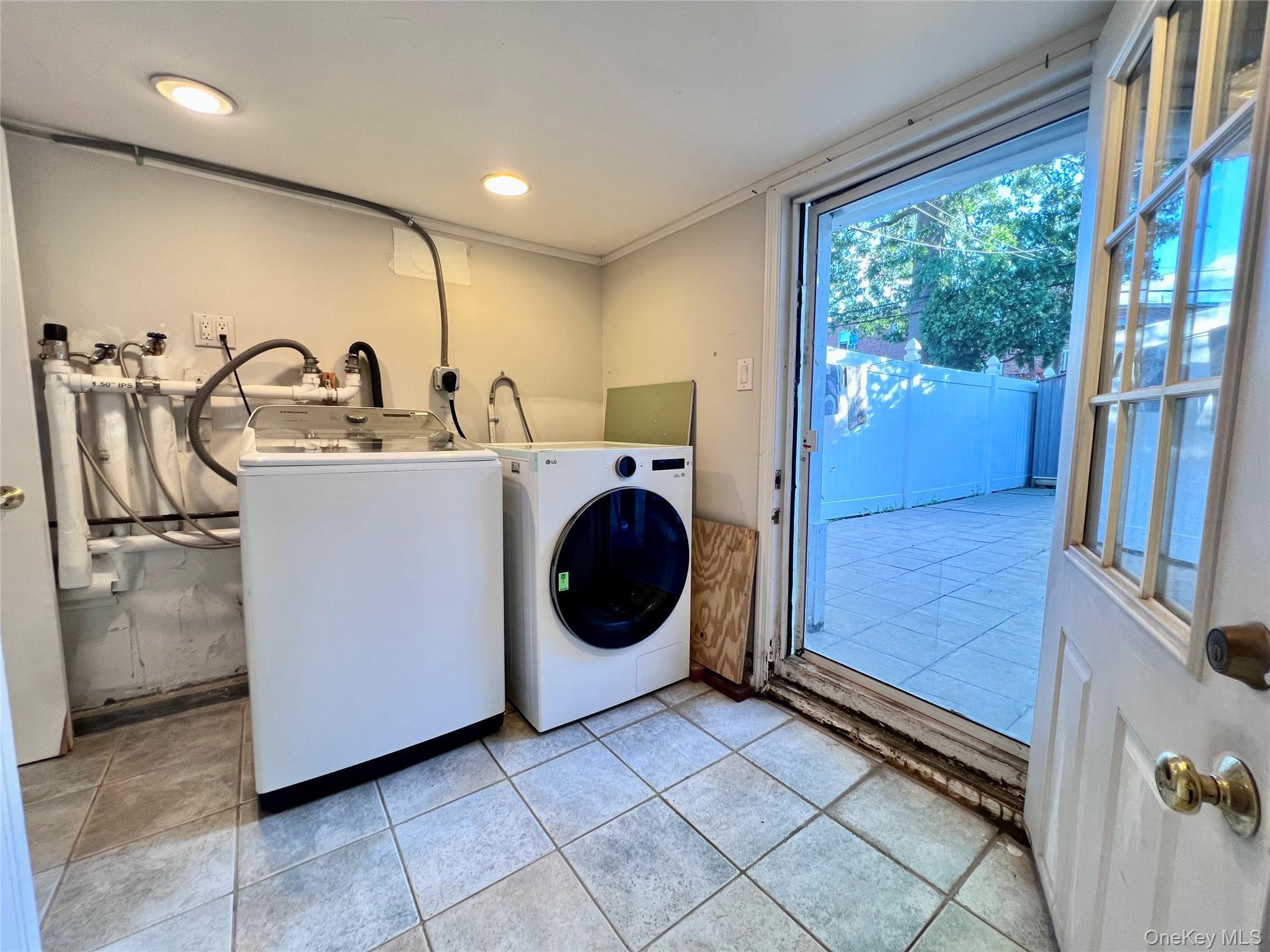 Single Family 196th Queens, NY 11365, MLS-1013932-30