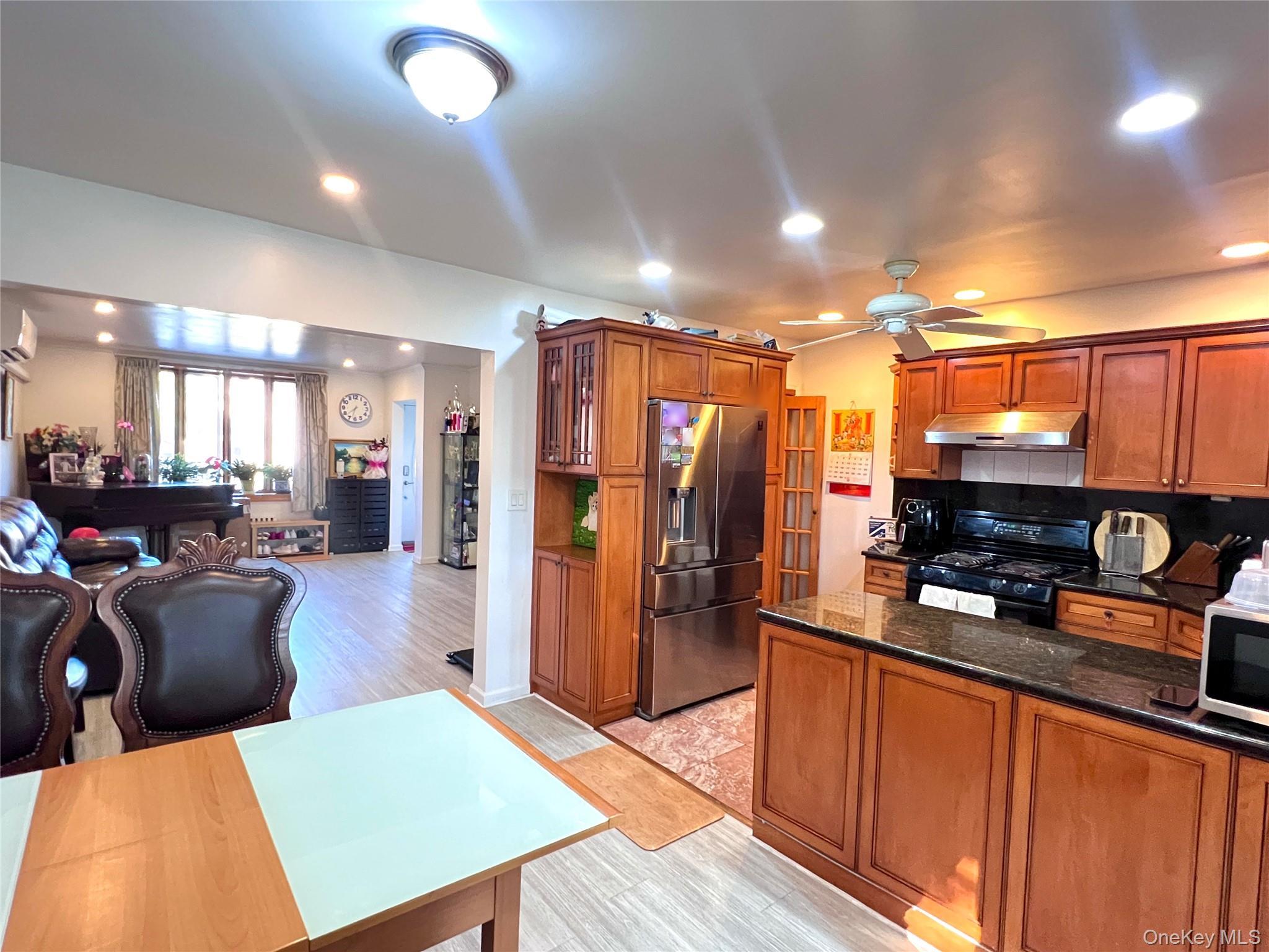 Single Family 196th Queens, NY 11365, MLS-1013932-9