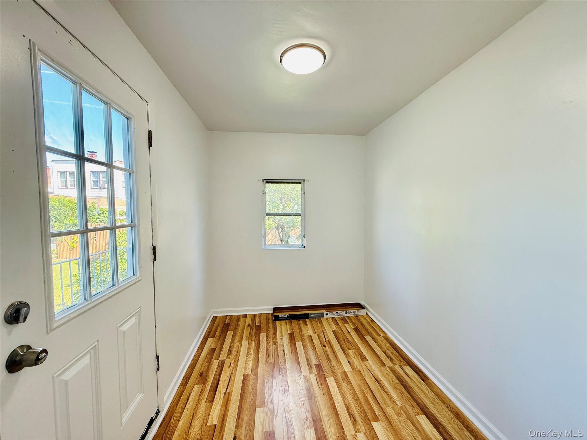Single Family Coddington Bronx, NY 10461, MLS-1013945-4