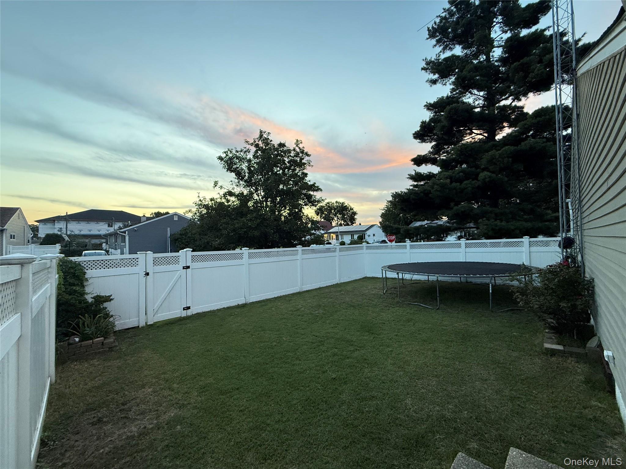 Single Family Seabury Avenue  Nassau County, NY 11010, MLS-1013966-14