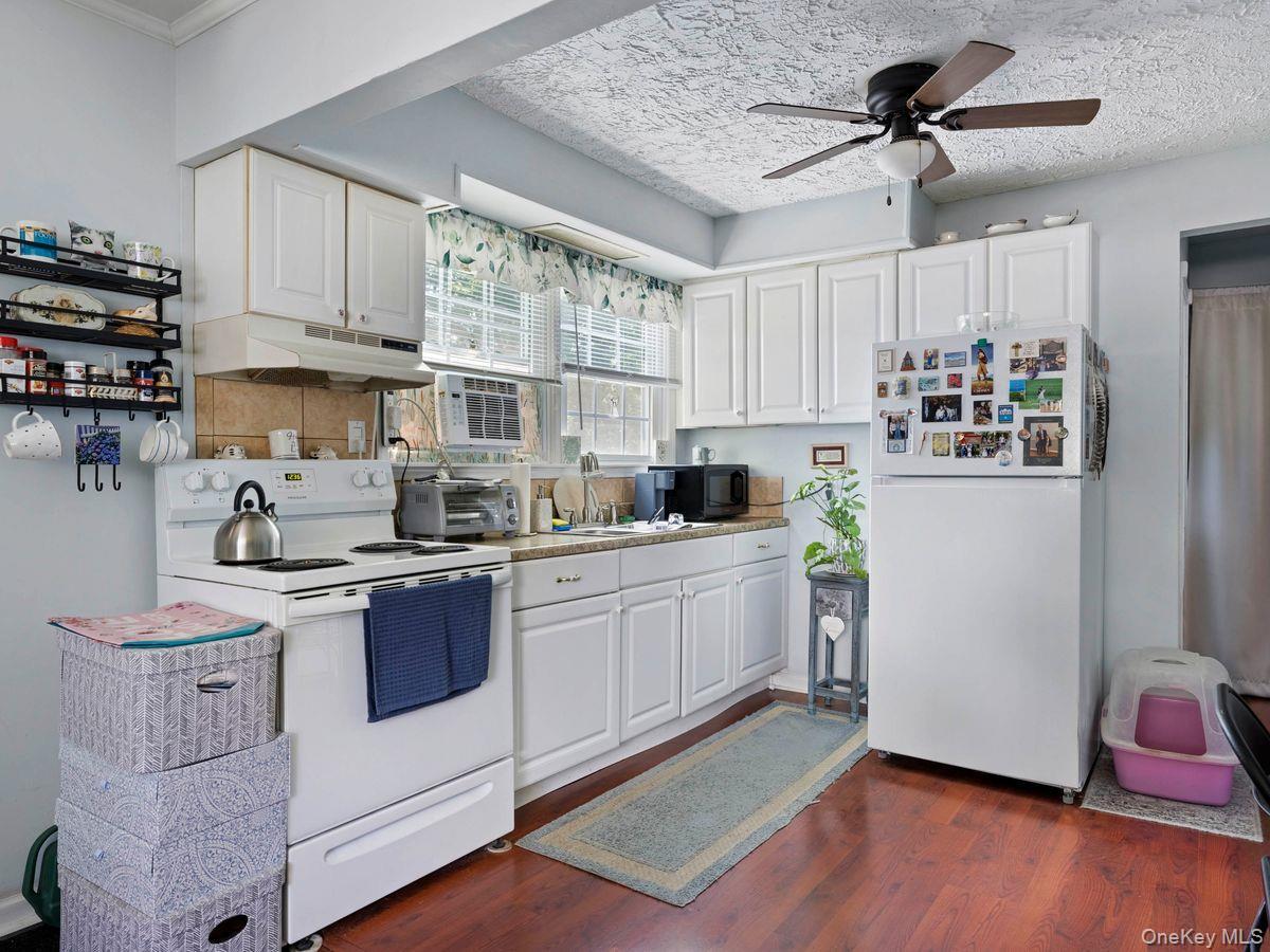 Single Family S Chapel Hill Road  Ulster County, NY 12528, MLS-1014008-22