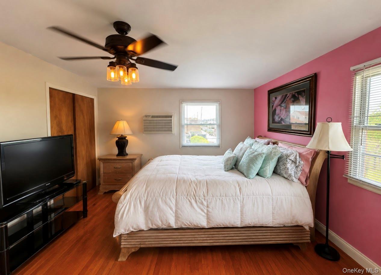 Single Family 145th Avenue Queens, NY 11413, MLS-1014039-11