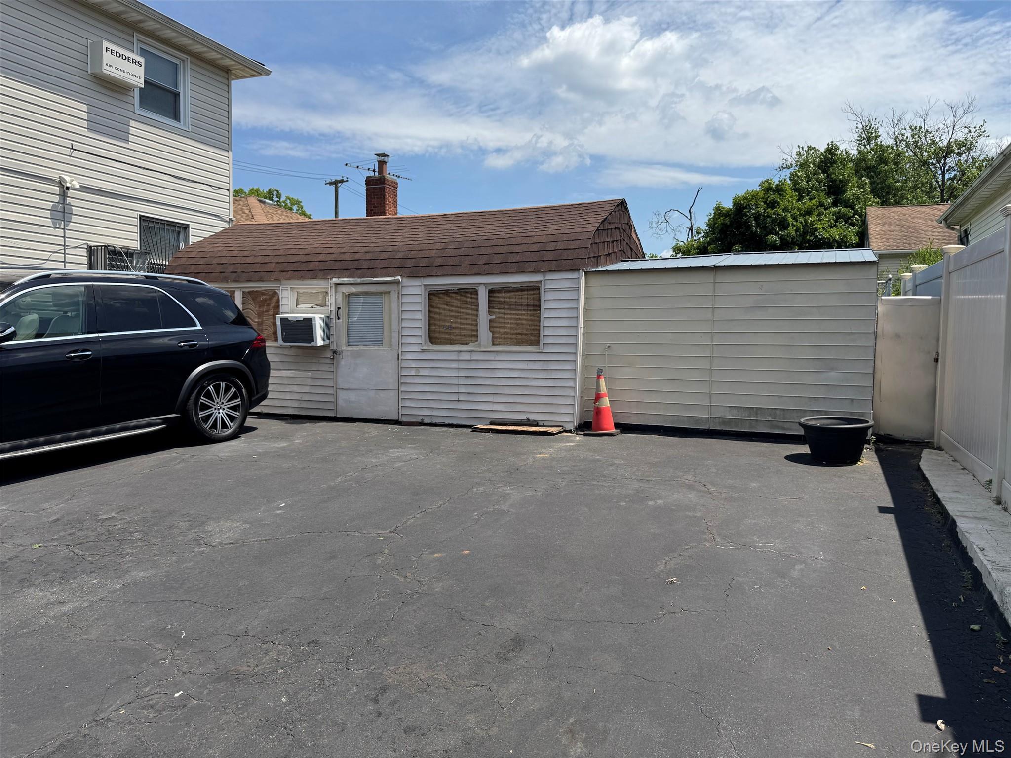 Single Family 145th Avenue Queens, NY 11413, MLS-1014039-5