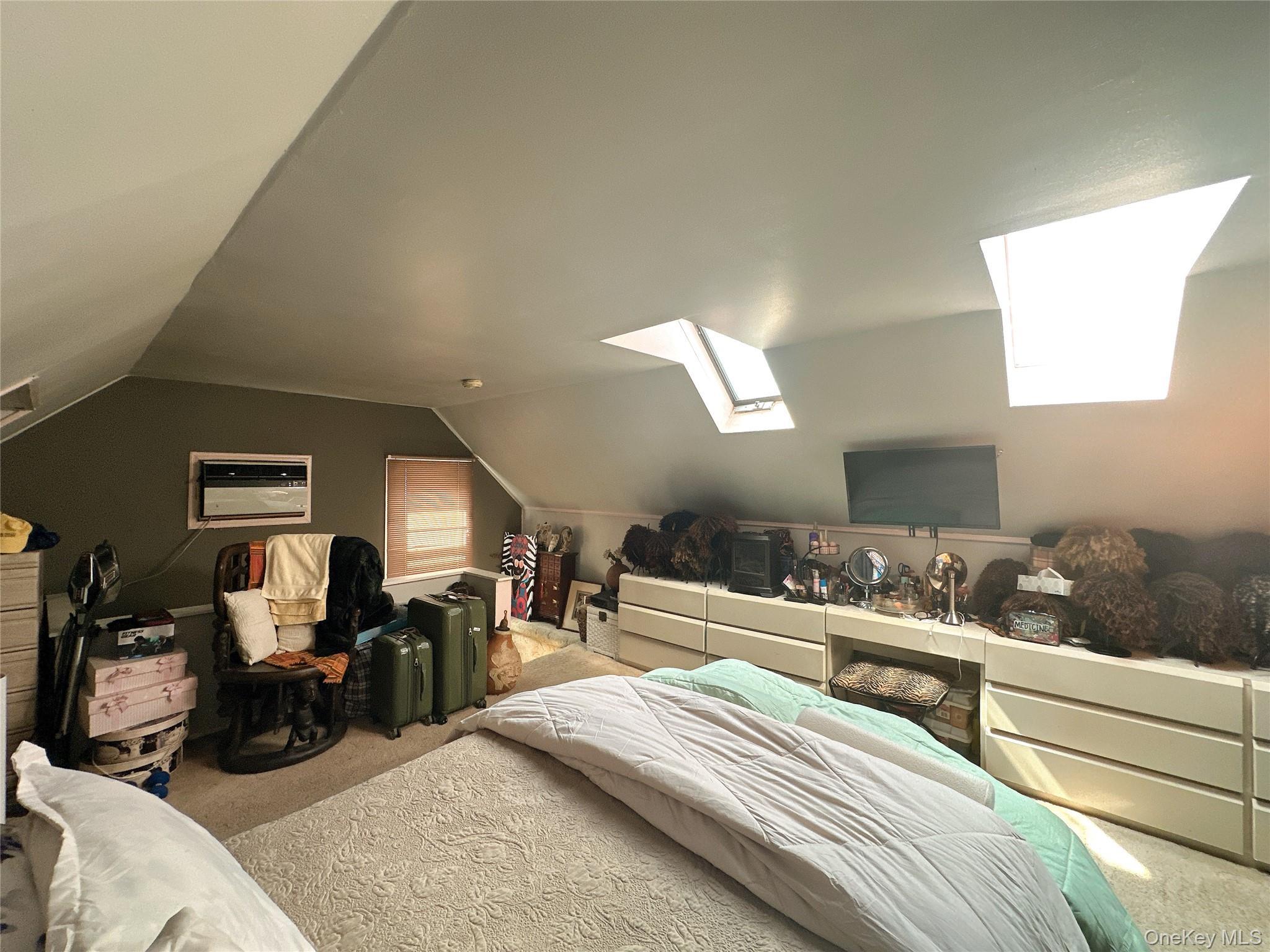 Single Family 76th Avenue  Queens, NY 11366, MLS-1014057-11