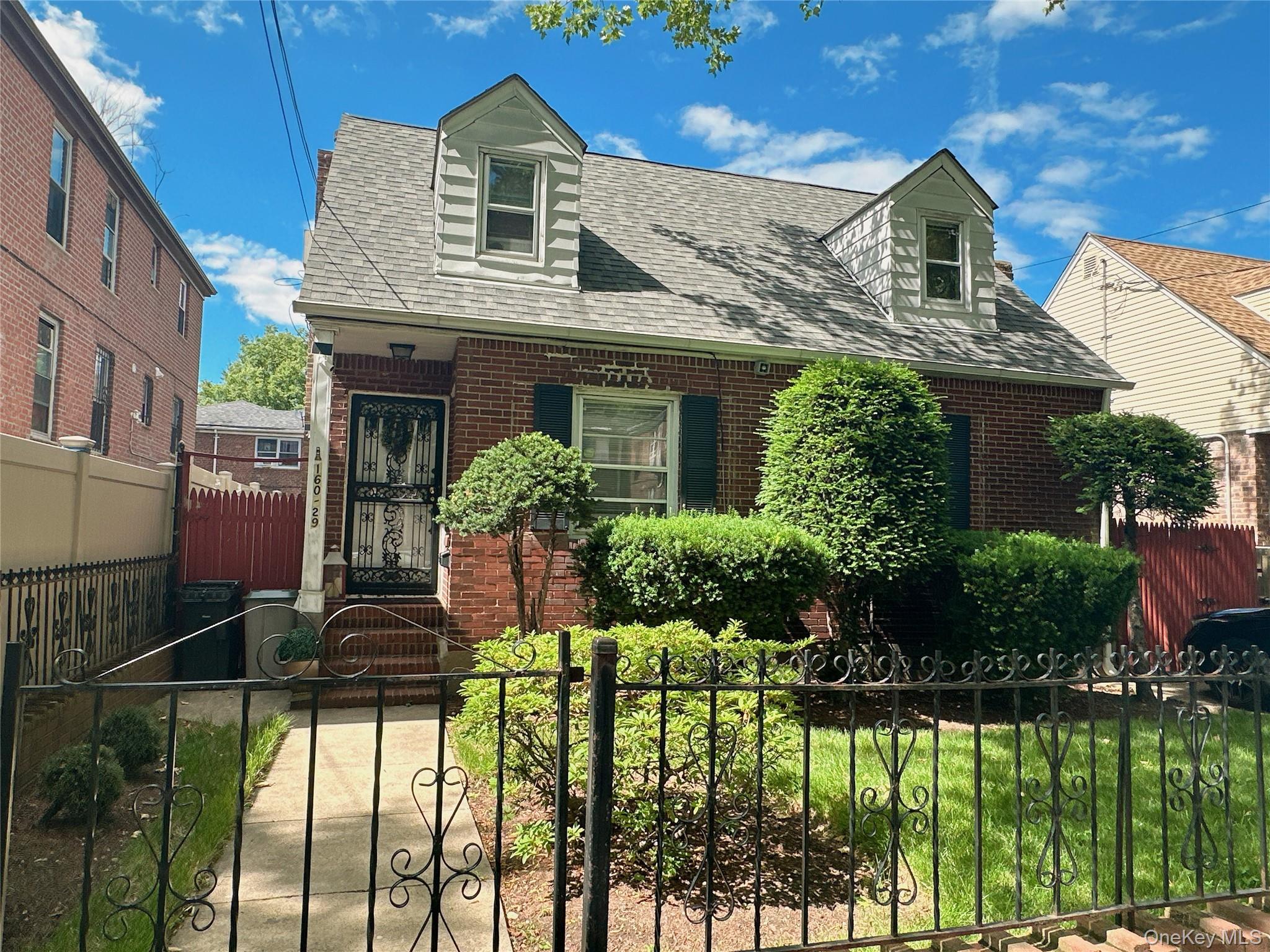 Single Family 76th Avenue  Queens, NY 11366, MLS-1014057-2