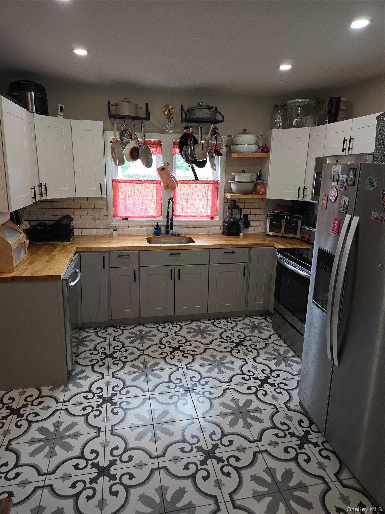 Single Family Kelsey Road  Dutchess County, NY 12601, MLS-1014082-10