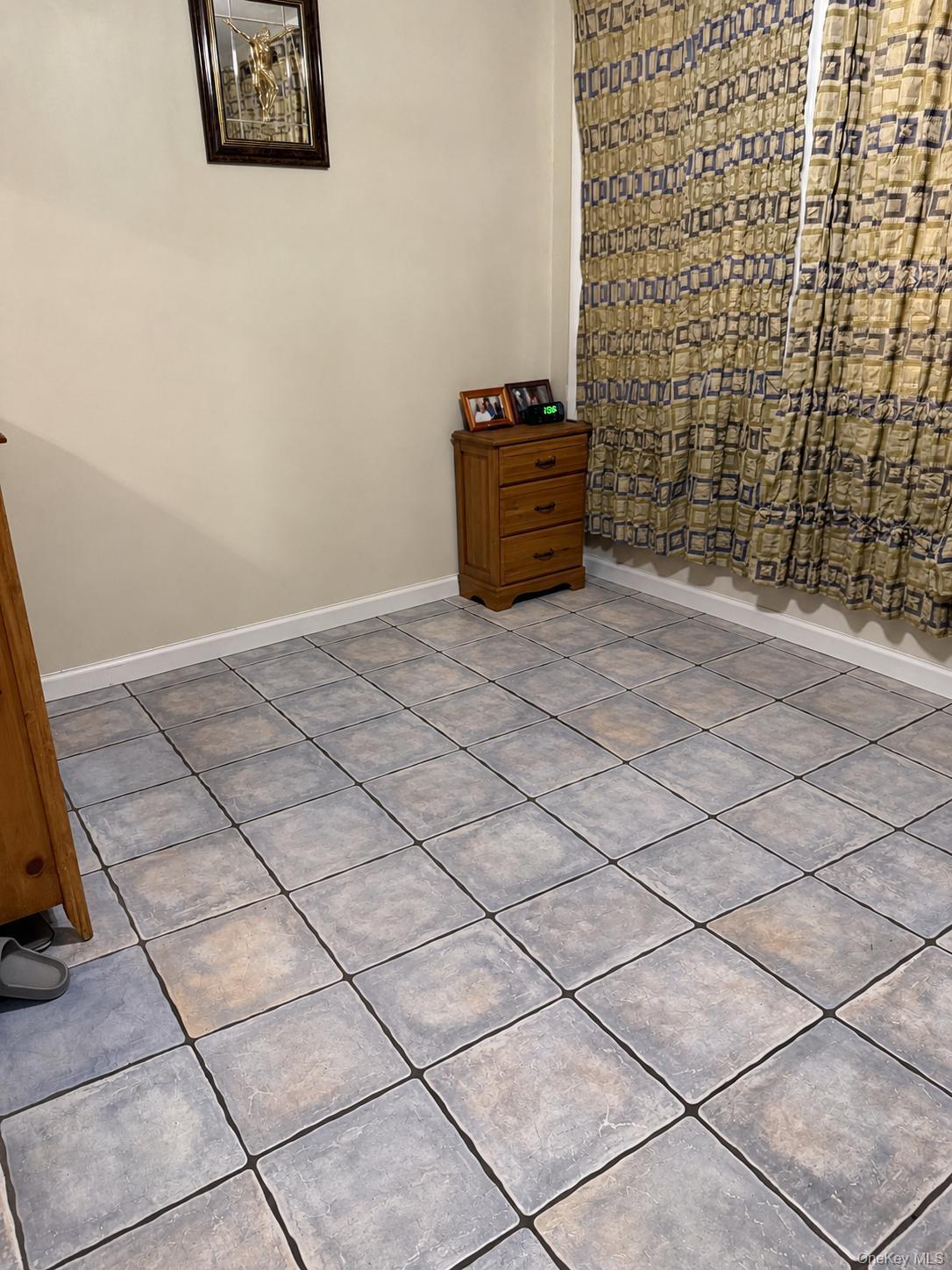 Single Family Colonial Avenue Bronx, NY 10461, MLS-1014130-19