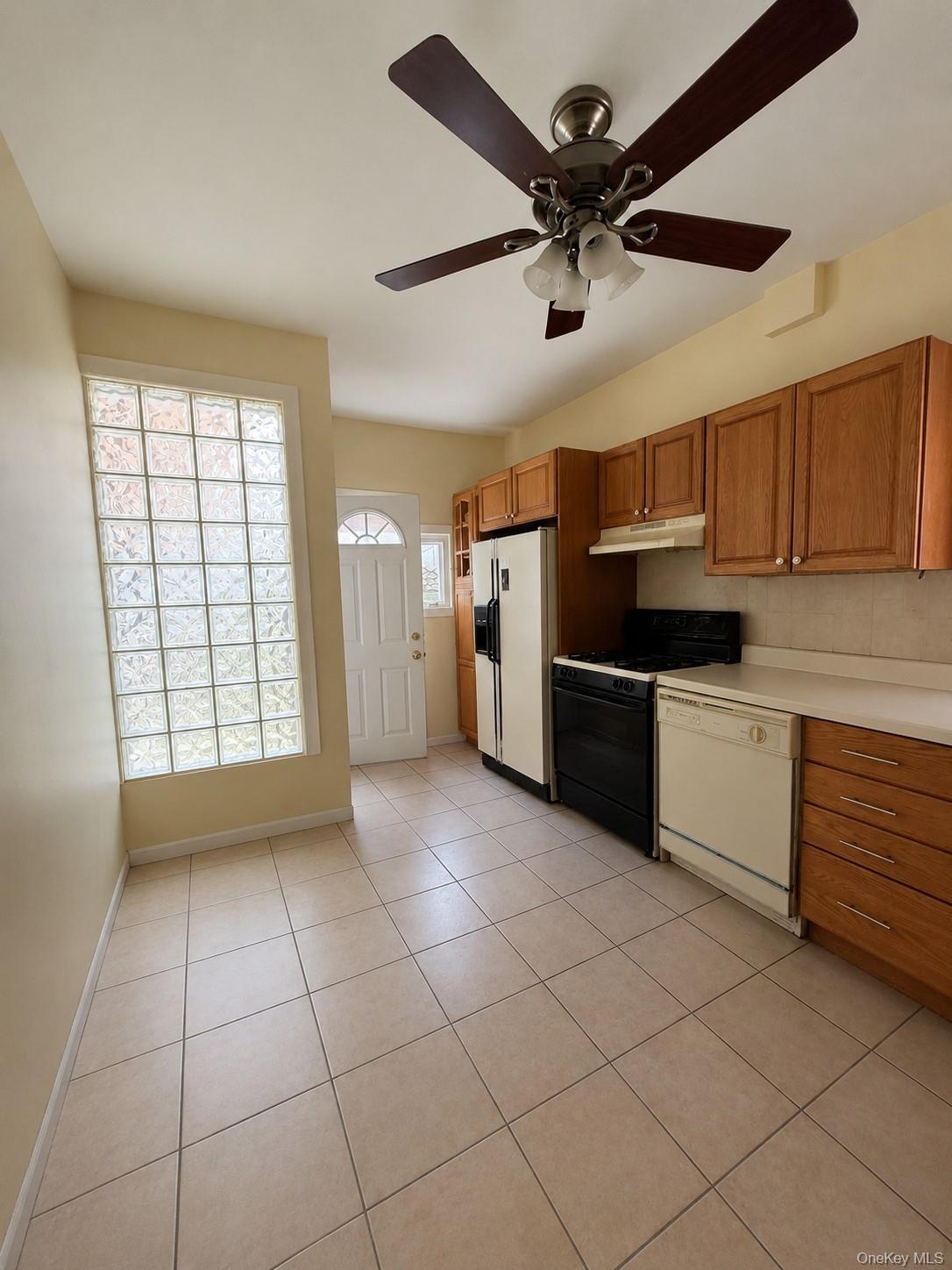 Single Family Colonial Avenue Bronx, NY 10461, MLS-1014130-2