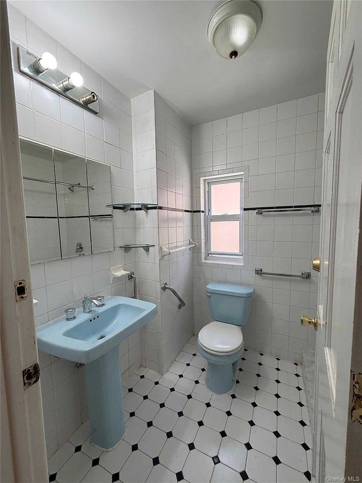 Single Family Colonial Avenue Bronx, NY 10461, MLS-1014130-6
