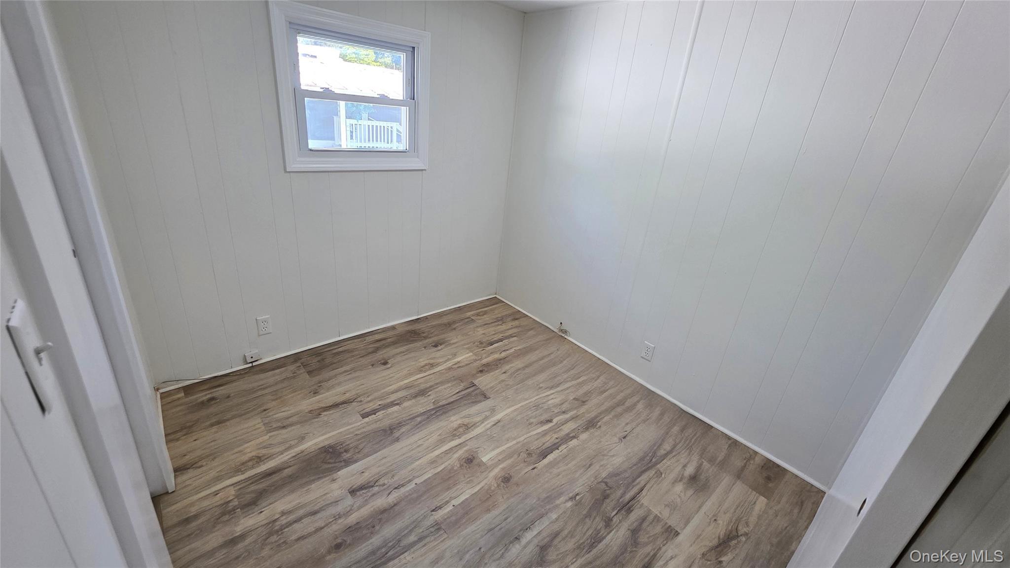 Single Family Betsy Ross  Suffolk County, NY 11716, MLS-1014148-13