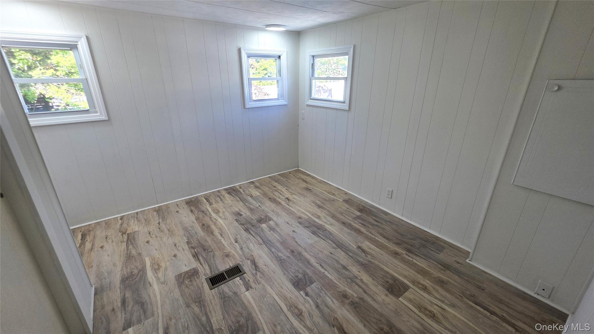 Single Family Betsy Ross  Suffolk County, NY 11716, MLS-1014148-14
