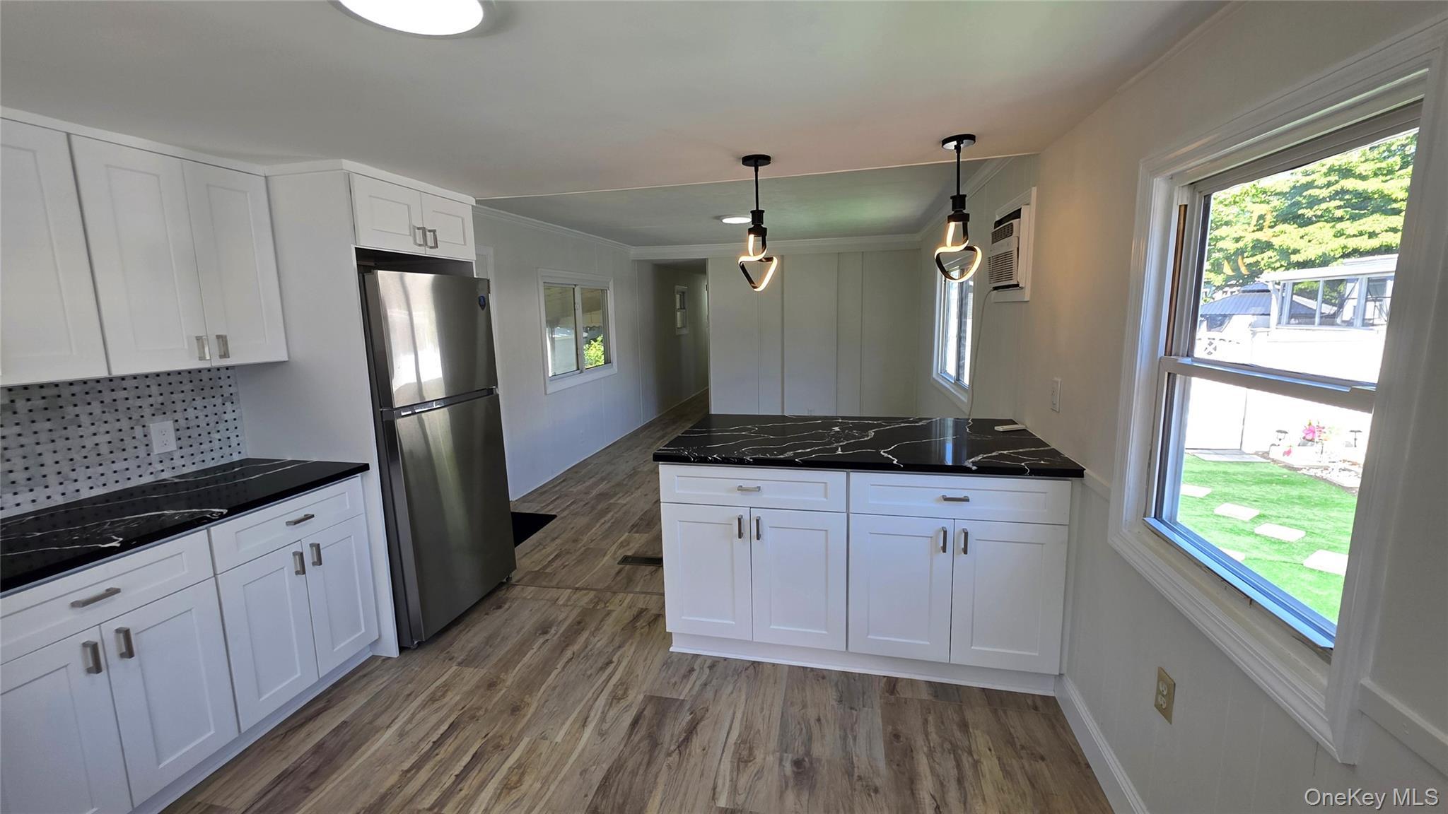 Single Family Betsy Ross  Suffolk County, NY 11716, MLS-1014148-6