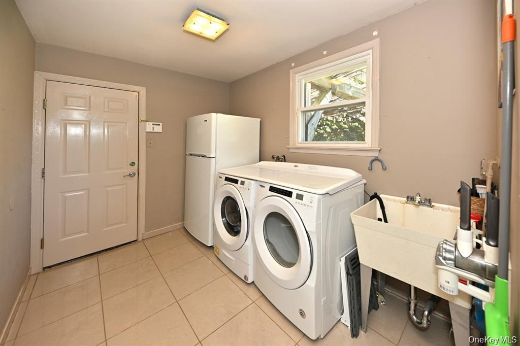Single Family Deerwood Road  Rockland County, NY 10977, MLS-1014179-23